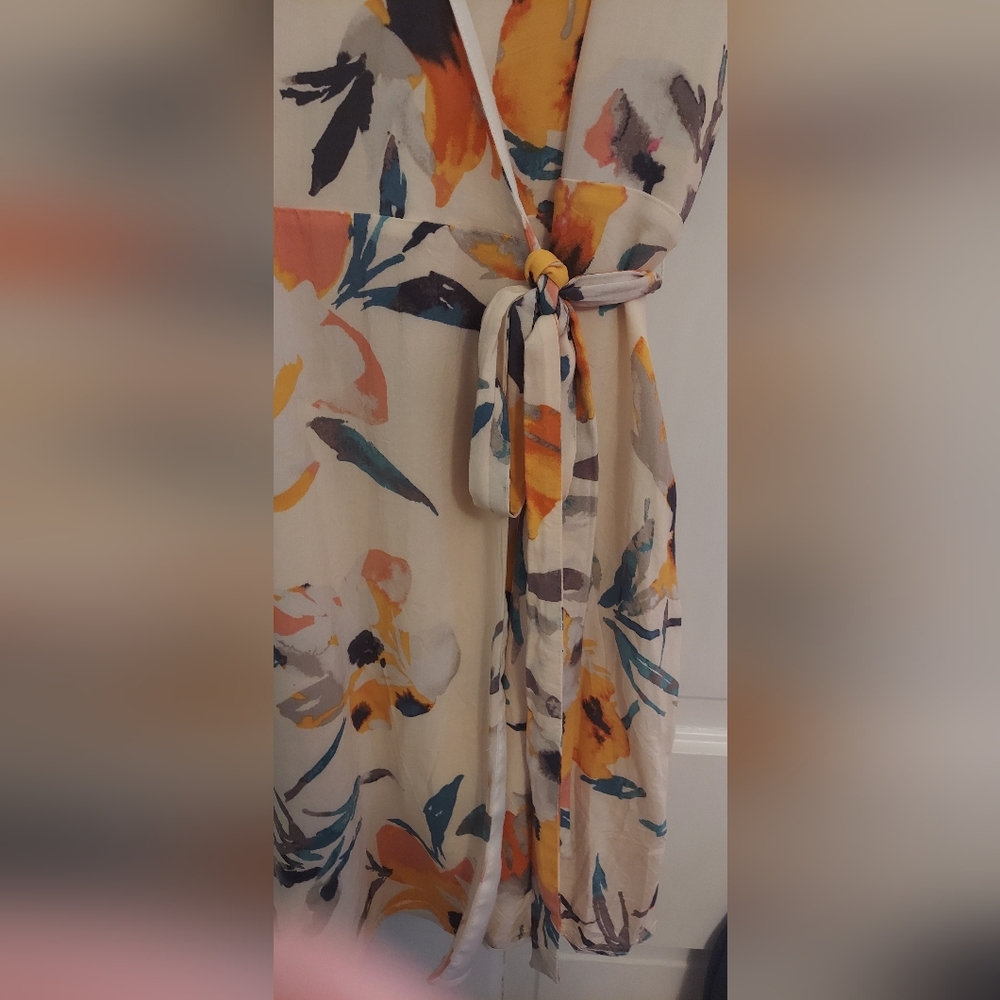 BCBG XL WRAP DRESS - Picture 4 of 5